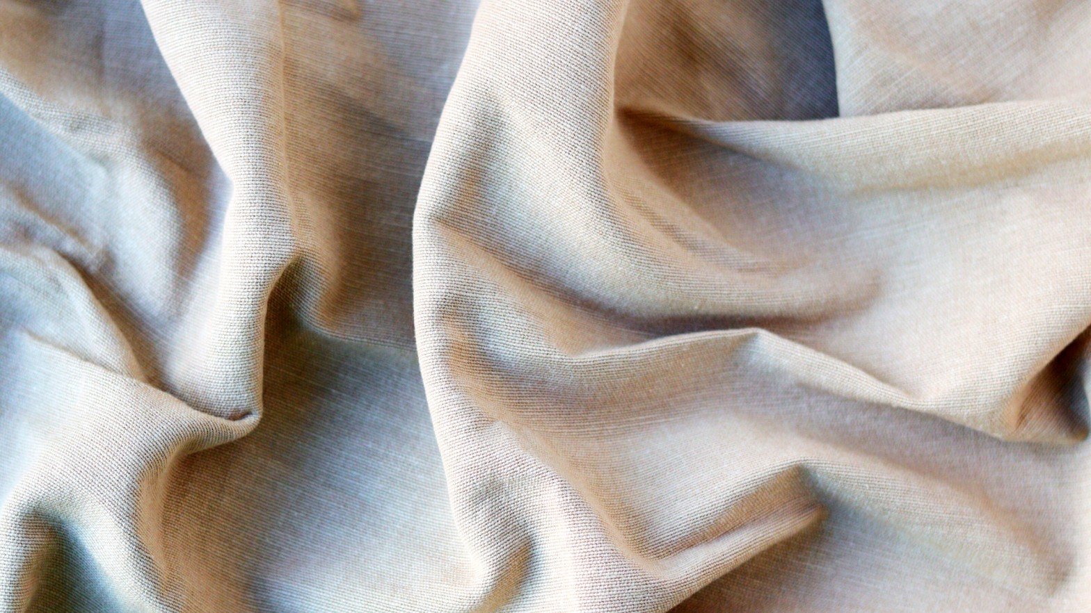 Viscose vs. Cotton Fabric: Key Differences – Green Nettle Textiles